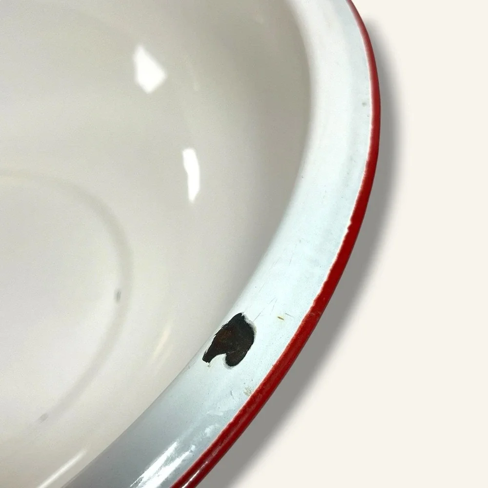 Vintage Enamel Wash Basin White Red Rim Farmhouse Country Primitive 12.5